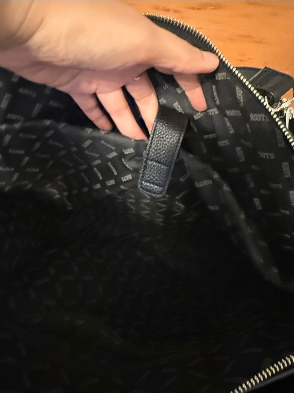 Roots Black Vegan Pebbled Leather Laptop Bag/satchel with Shoulder Strap-Unisex - Picture 10 of 16